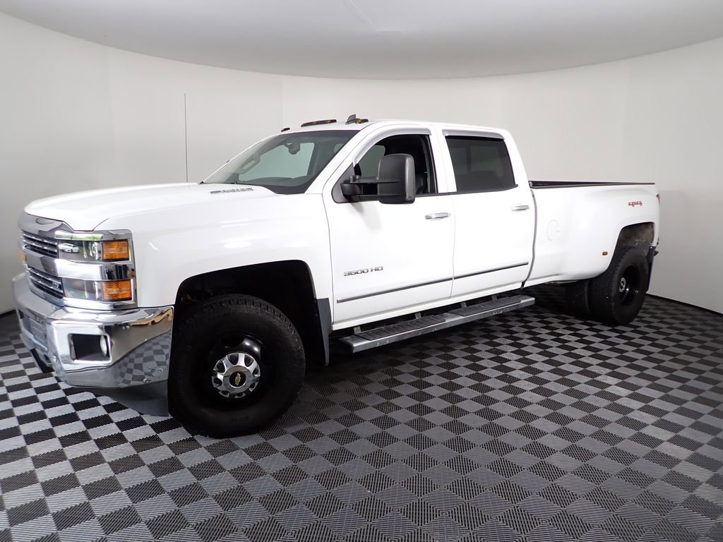 Used 2015 Chevrolet Silverado 3500 LTZ AWD/4WD image 11