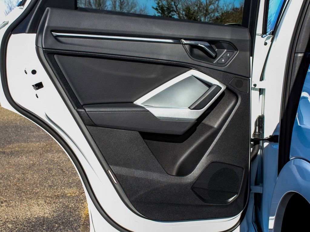 Used 2023 Audi Q3 2.0T Premium image 11