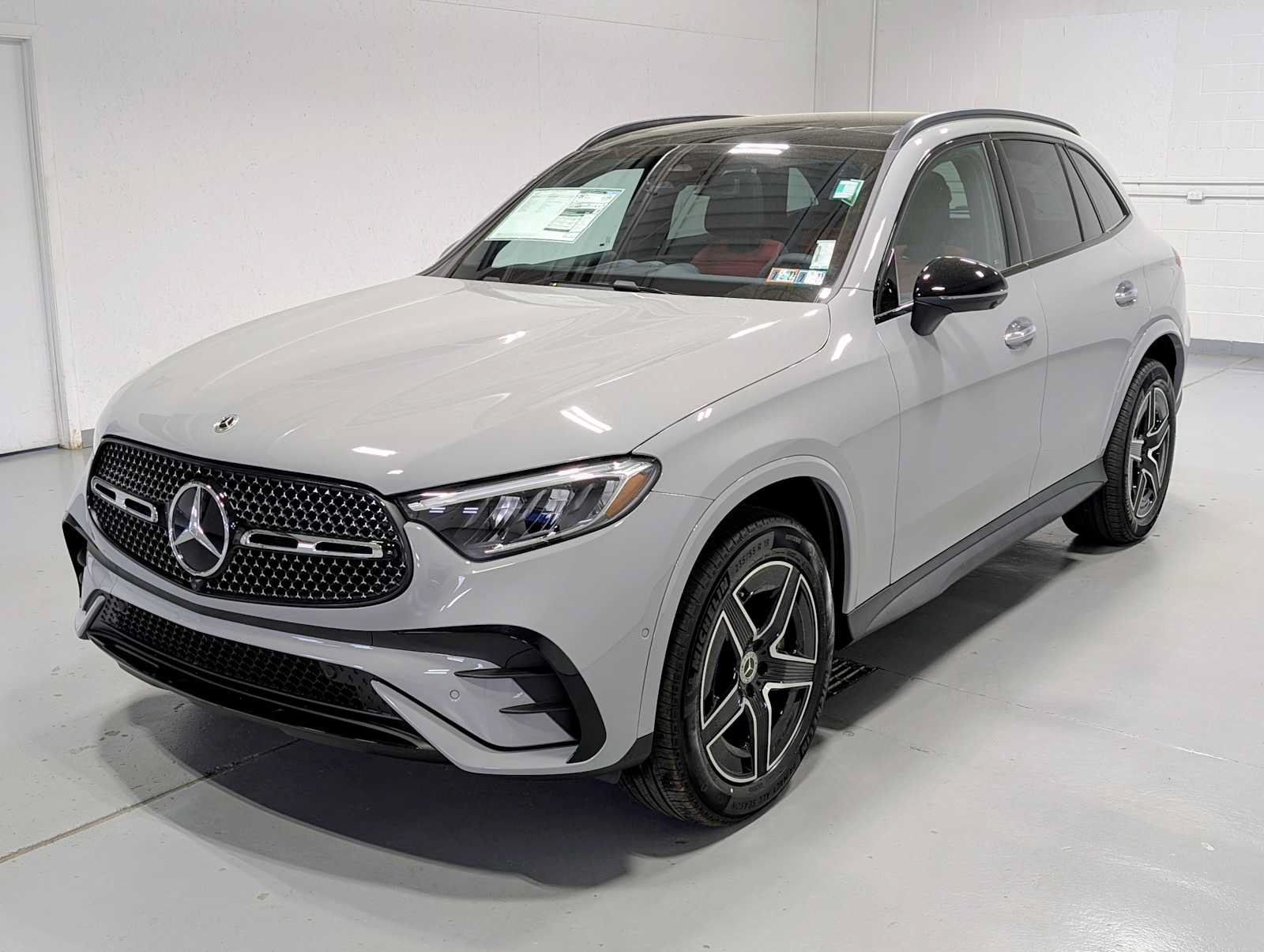 New 2026 Mercedes-Benz GLC 300 4MATIC image 1