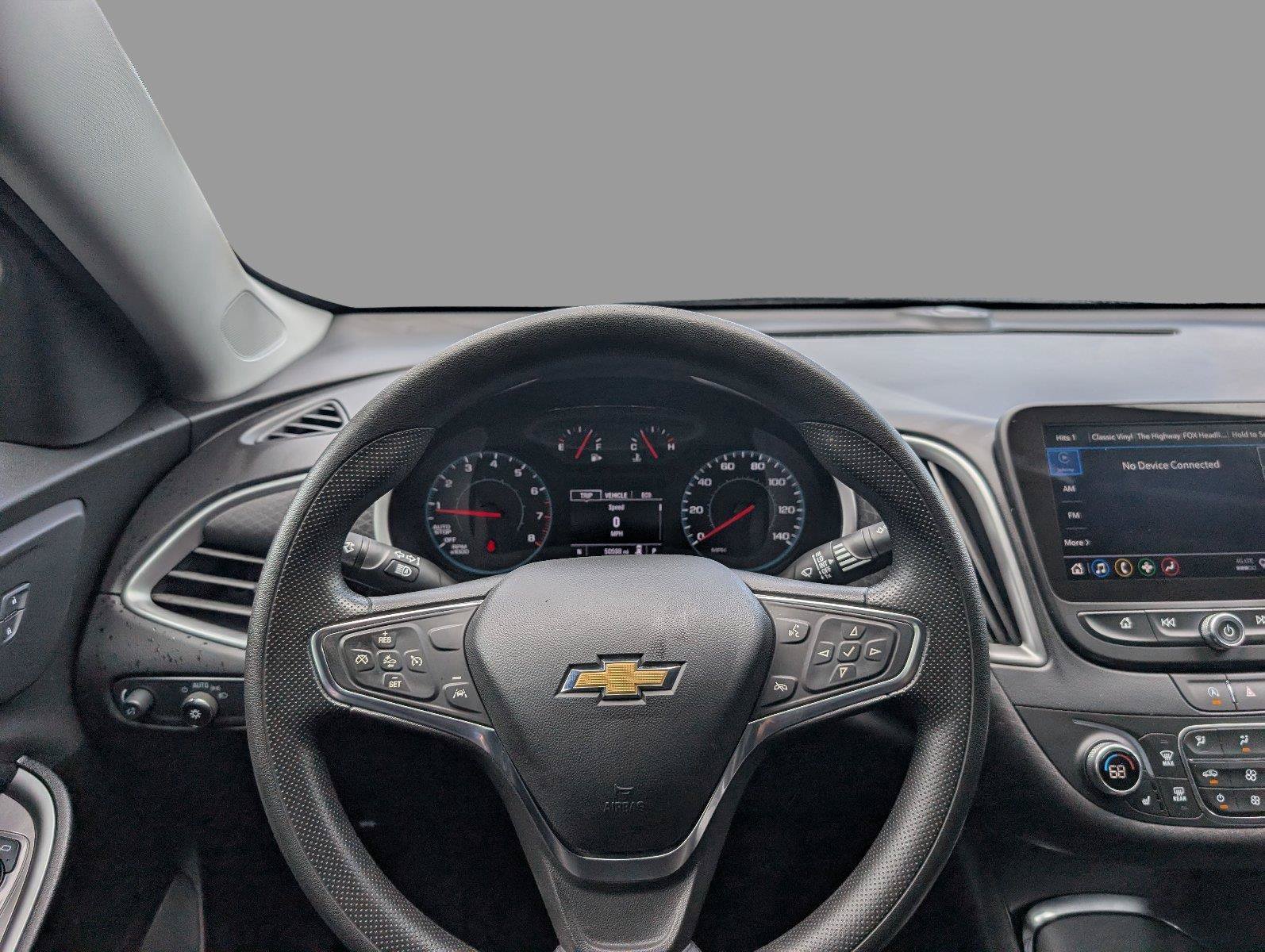 Used 2025 Chevrolet Malibu LT FWD image 32