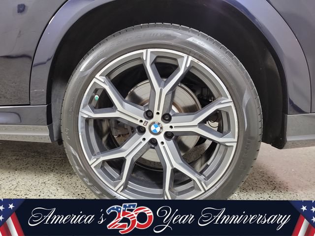 Used 2022 BMW X6 xDrive40i w/ M Sport Package AWD/4WD image 8