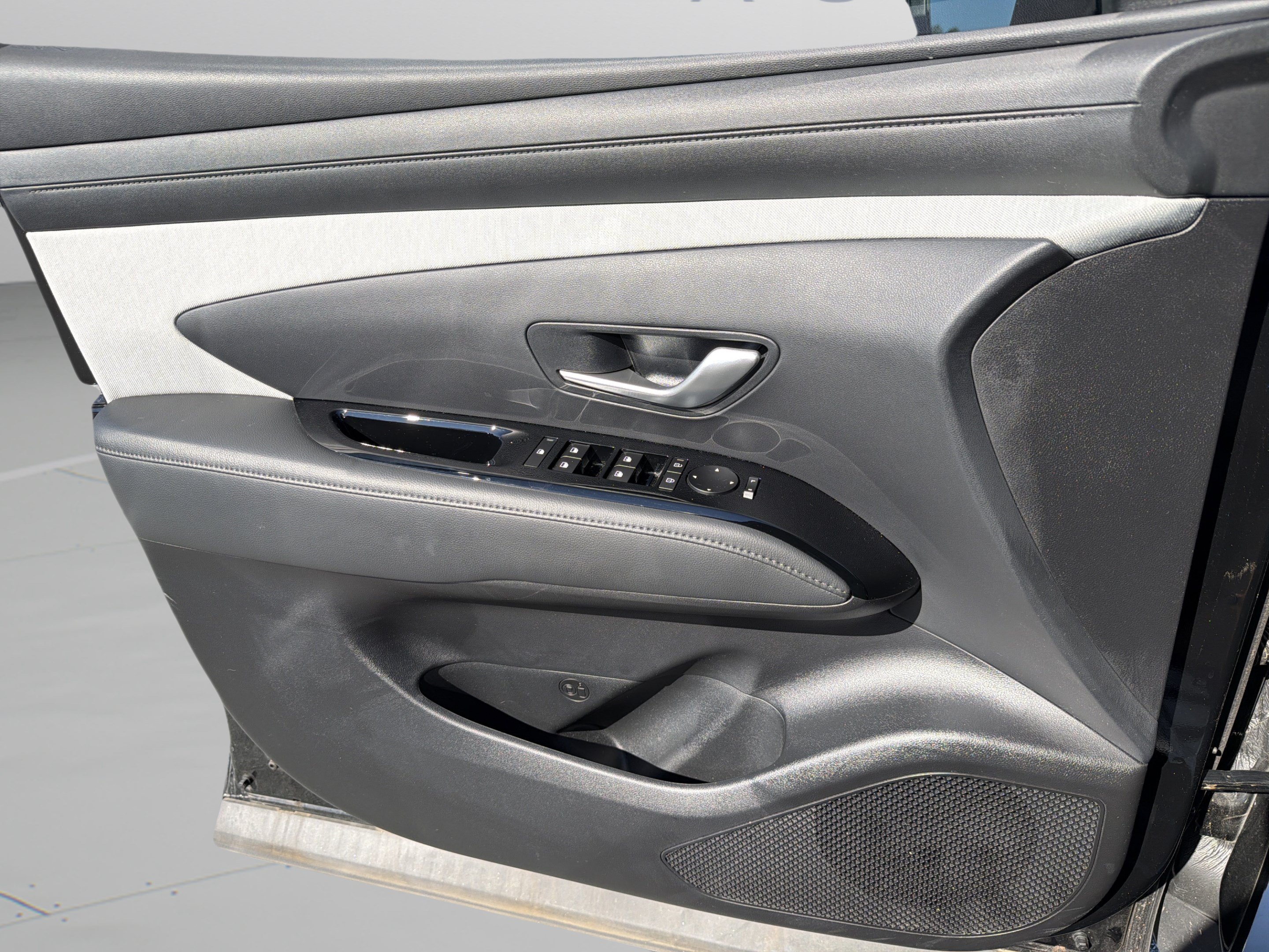 Certified 2025 Hyundai Santa Cruz SEL FWD image 22