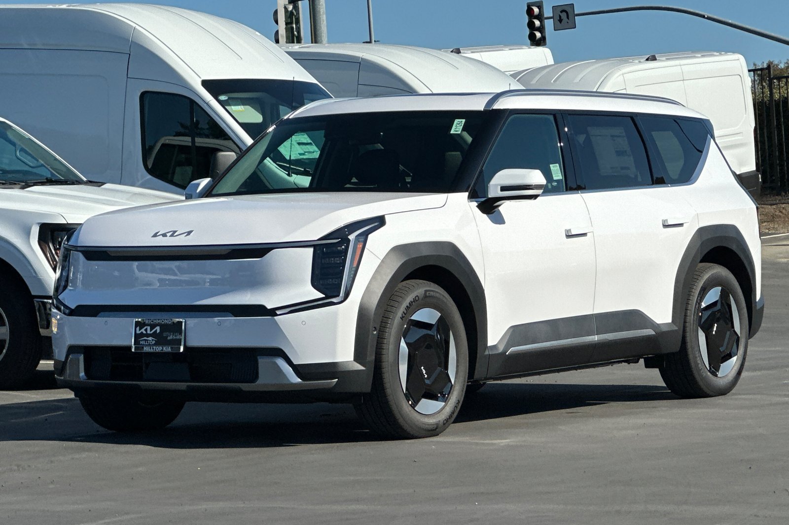 New 2026 Kia EV9 Wind AWD/4WD image 8