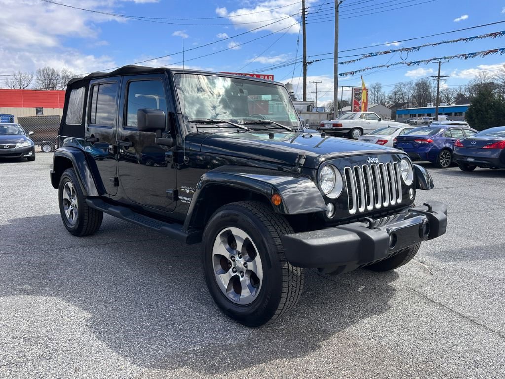 Used 2016 Jeep Wrangler Unlimited Sahara w/ Dual Top Group image 4