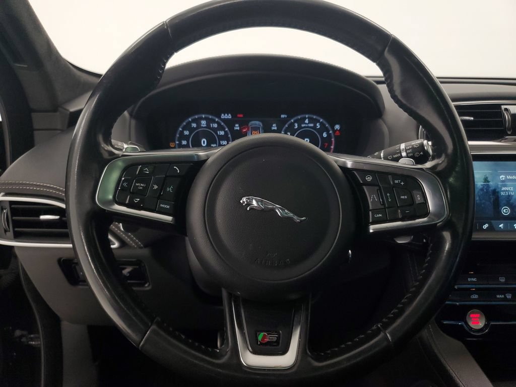 Used 2019 Jaguar F-PACE S AWD/4WD image 12