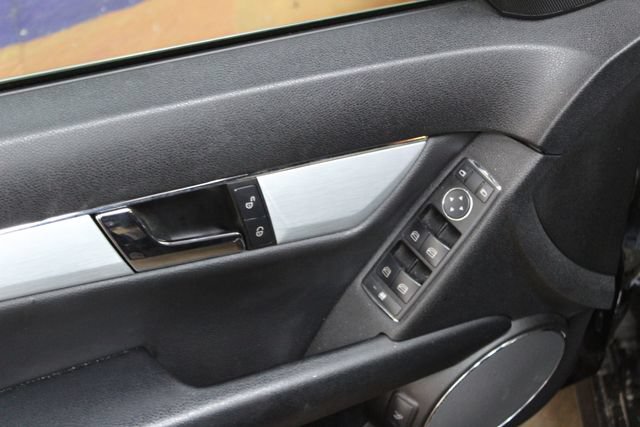 Used 2010 Mercedes-Benz C 300 4MATIC Sedan image 13