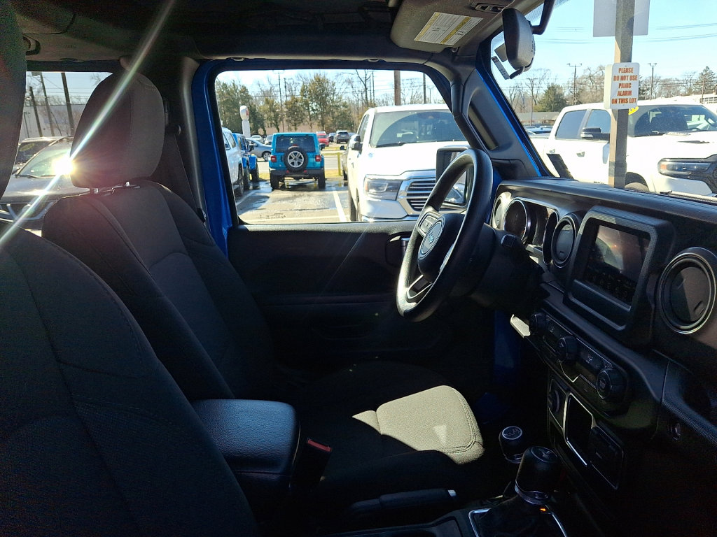 Used 2022 Jeep Wrangler Unlimited Sport image 11