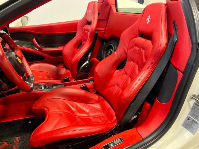 Used 2013 Ferrari 458 Spider image 21