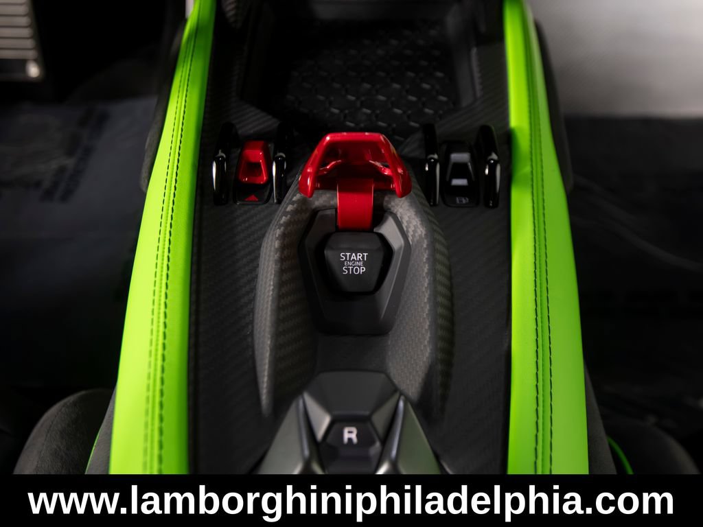Used 2024 Lamborghini Revuelto AWD/4WD image 19