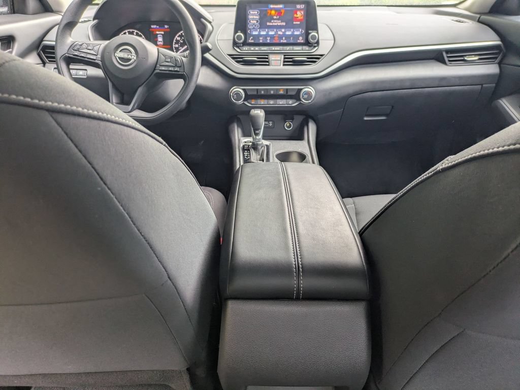 Used 2025 Nissan Altima 2.5 S FWD image 27