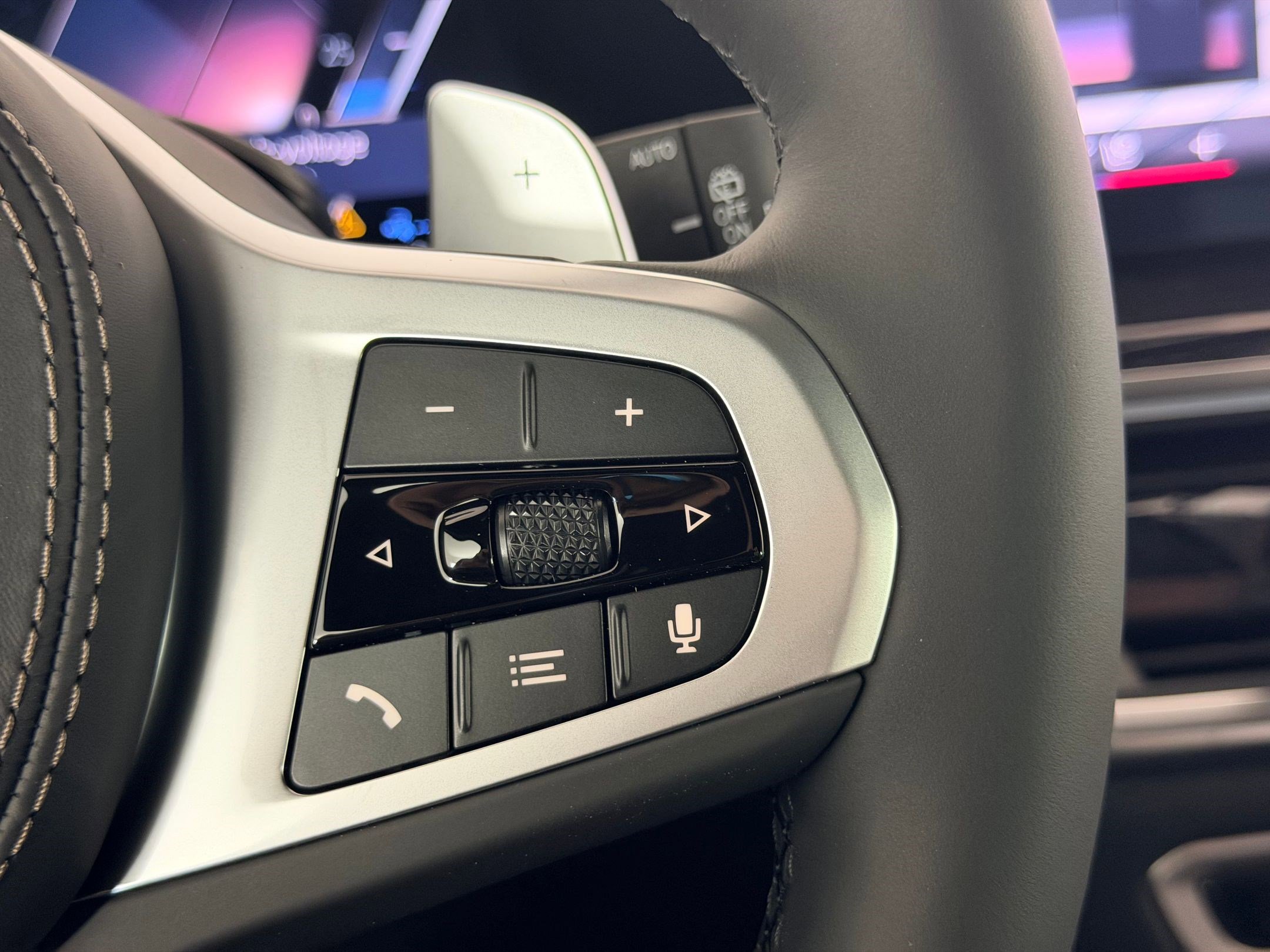 New 2026 BMW X5 xDrive50e w/ M Sport Package AWD/4WD image 27