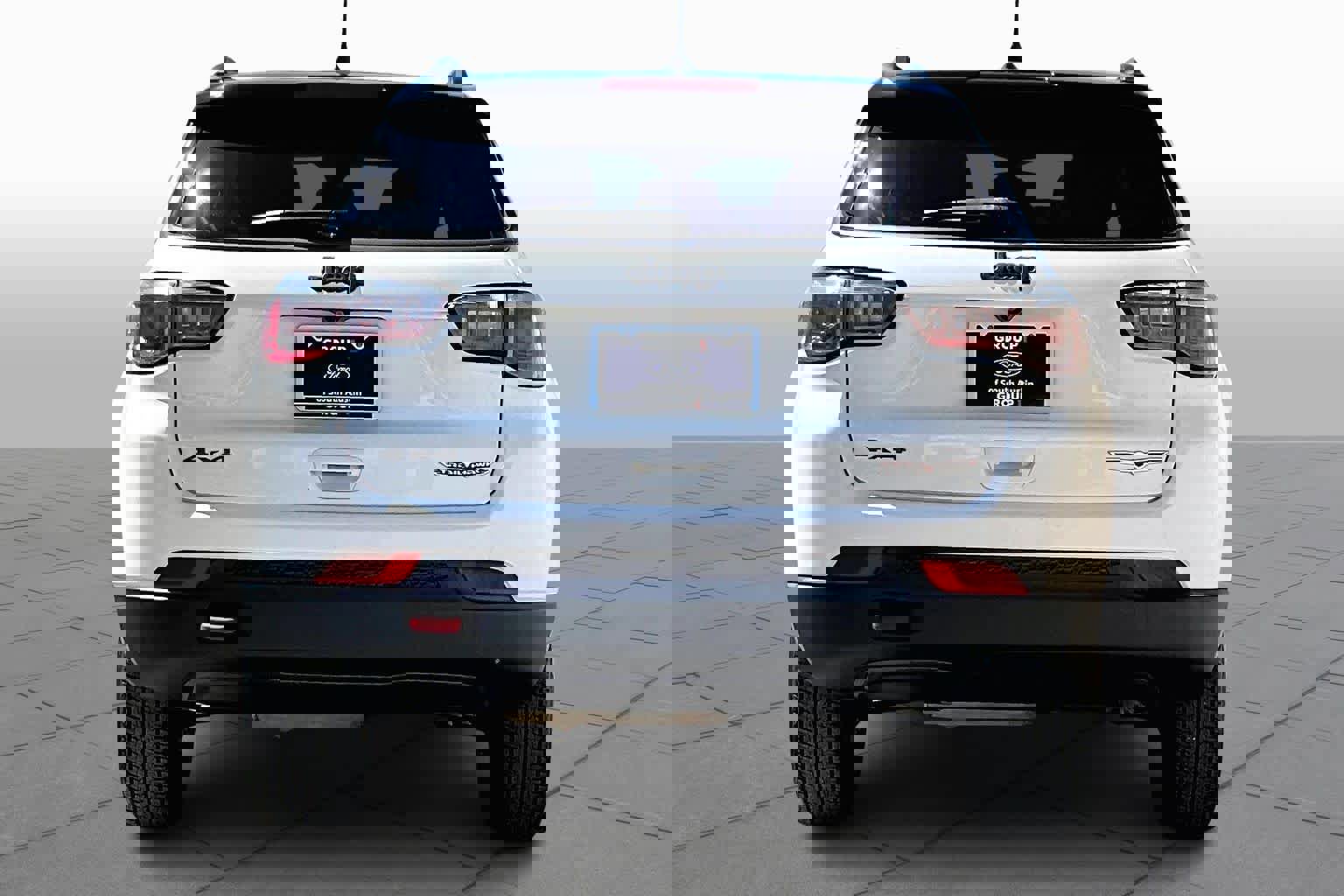 Used 2019 Jeep Compass Trailhawk w/ Leather Interior Group image 5