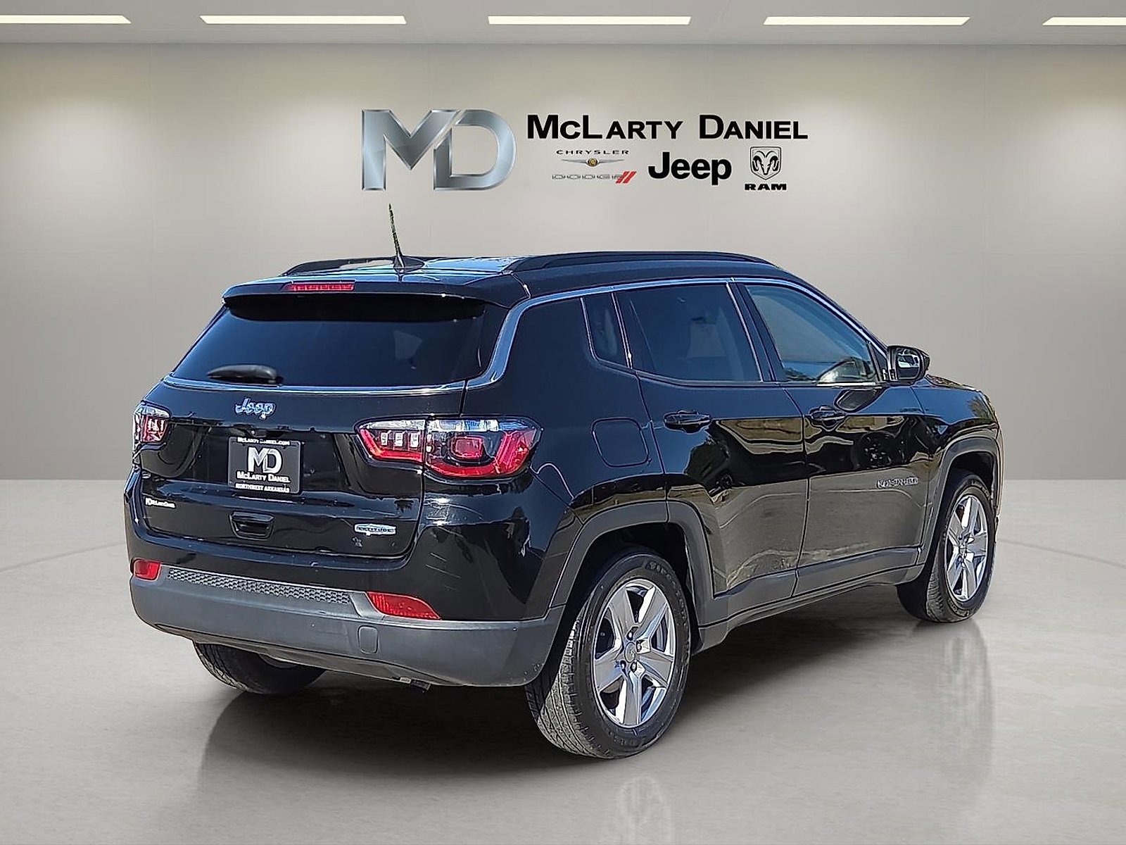 Used 2022 Jeep Compass Latitude image 5