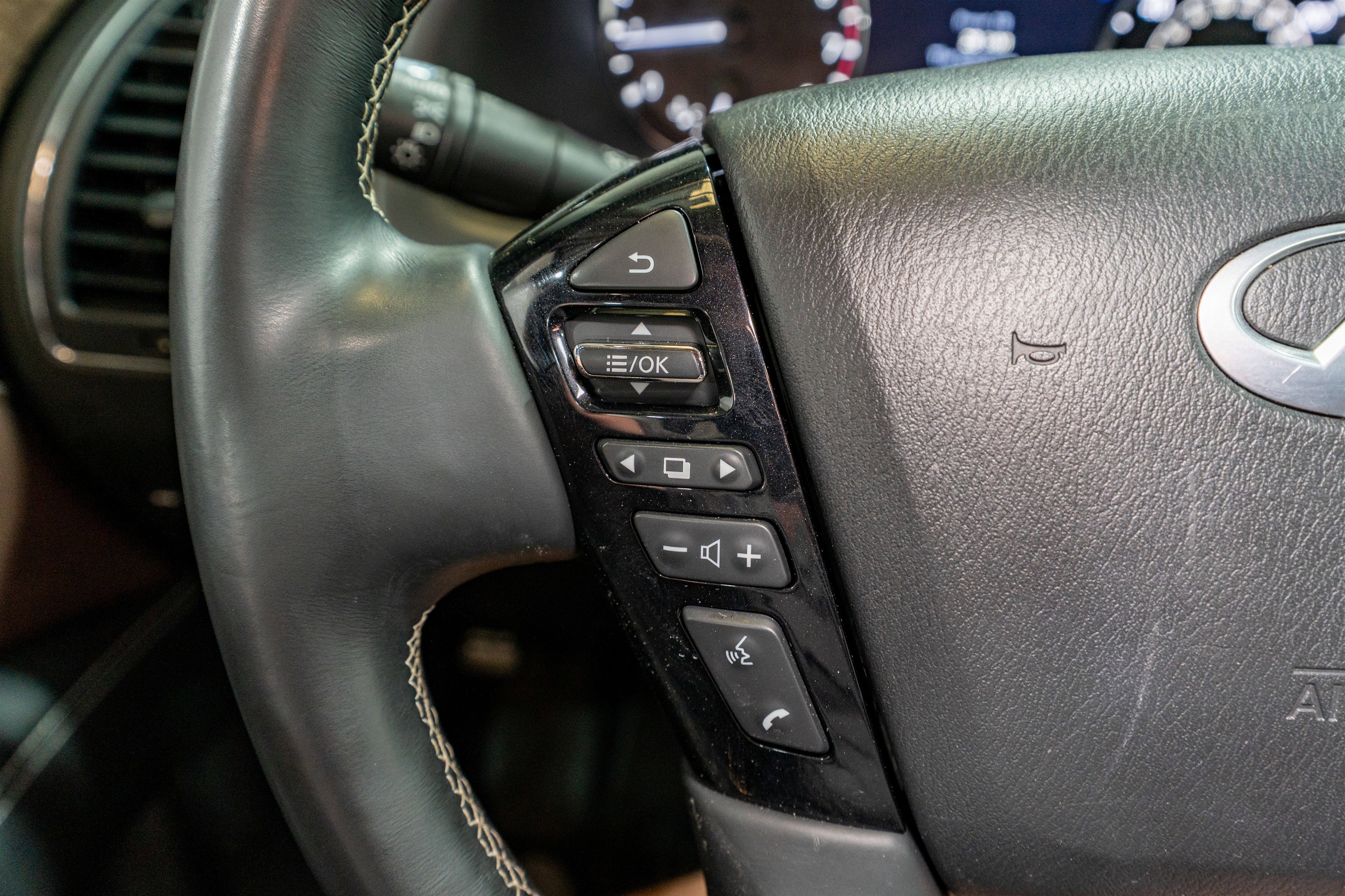 Used 2021 INFINITI QX80 Premium Select w/ Cargo Package image 27