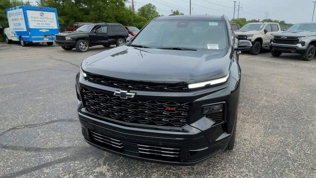 New 2026 Chevrolet Traverse RS w/ LPO, Floor Liner Package AWD/4WD image 5