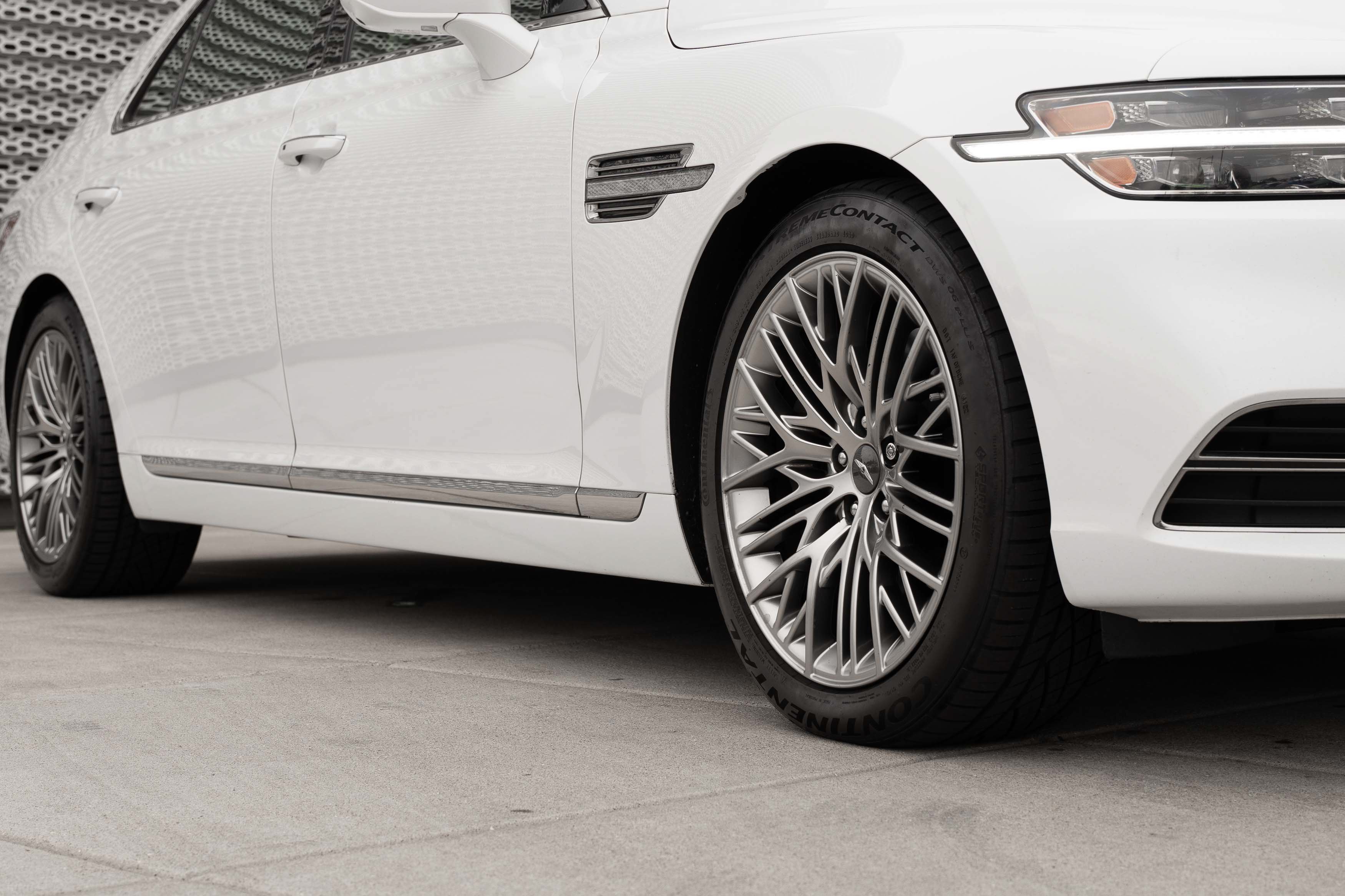 Used 2021 Genesis G90 3.3T Premium AWD/4WD image 37