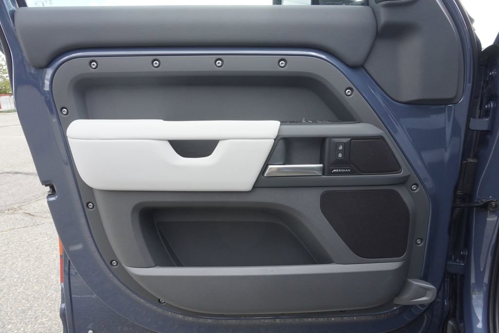 New 2025 Land Rover Defender 110 S image 17