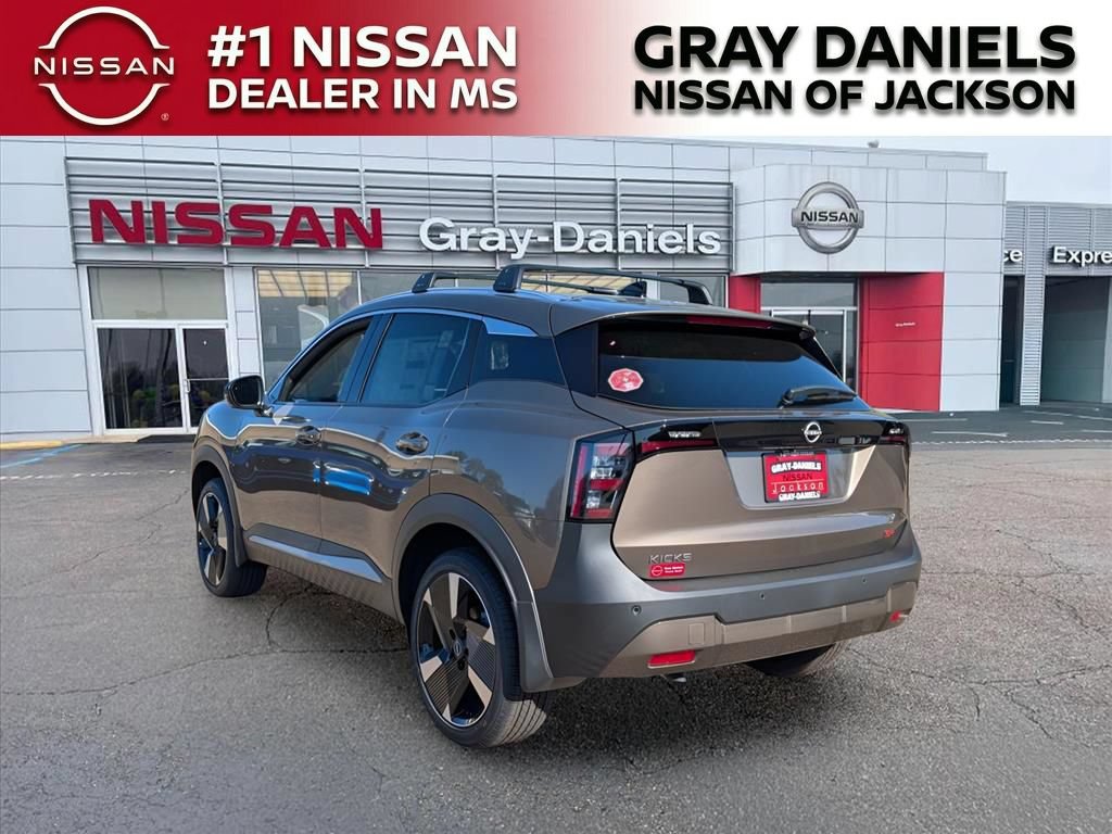 New 2026 Nissan Kicks SR w/ Cold Weather Package FWD image 5