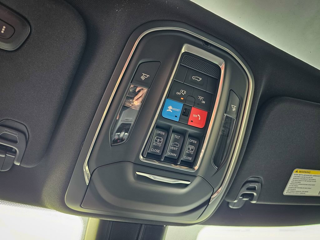 New 2025 Jeep Wagoneer Series III image 39