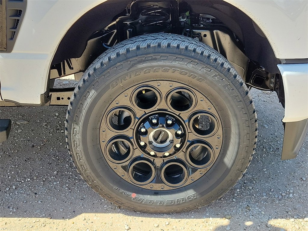 New 2026 Ford F350 Lariat image 14
