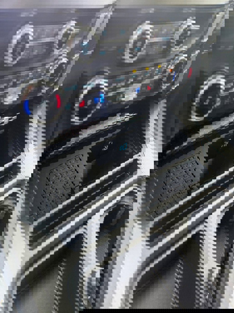 New 2023 Ford F250 Lariat w/ Lariat Ultimate Package image 38