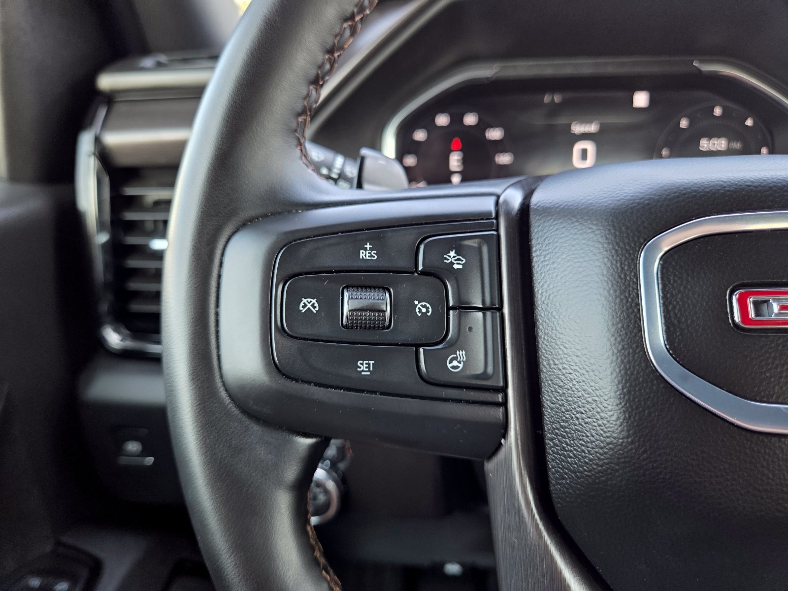 Used 2025 GMC Sierra 1500 AT4 AWD/4WD image 43