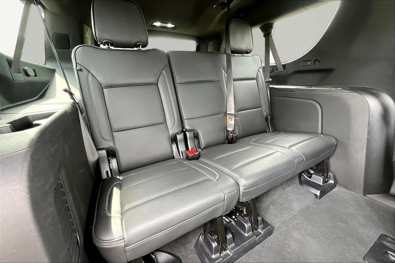 Used 2025 GMC Yukon XL Denali AWD/4WD image 25