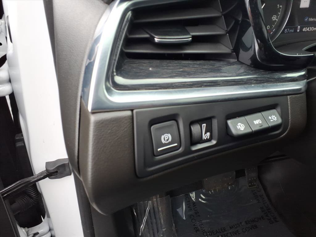 Used 2023 Cadillac XT5 Premium Luxury w/ Technology Package AWD/4WD image 19