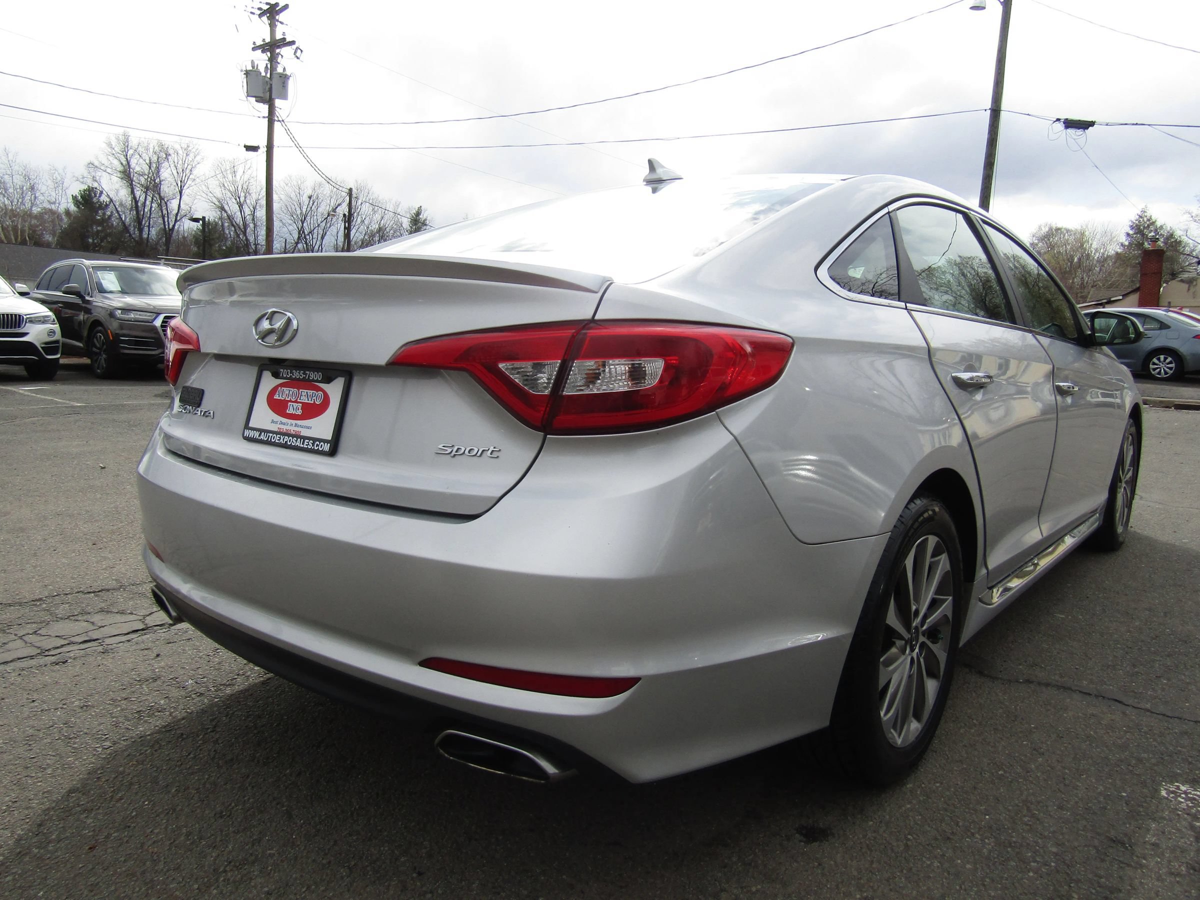 Used 2016 Hyundai Sonata Sport w/ Option Group 1V FWD image 7
