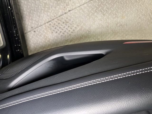 Used 2025 Genesis G70 2.5T image 52