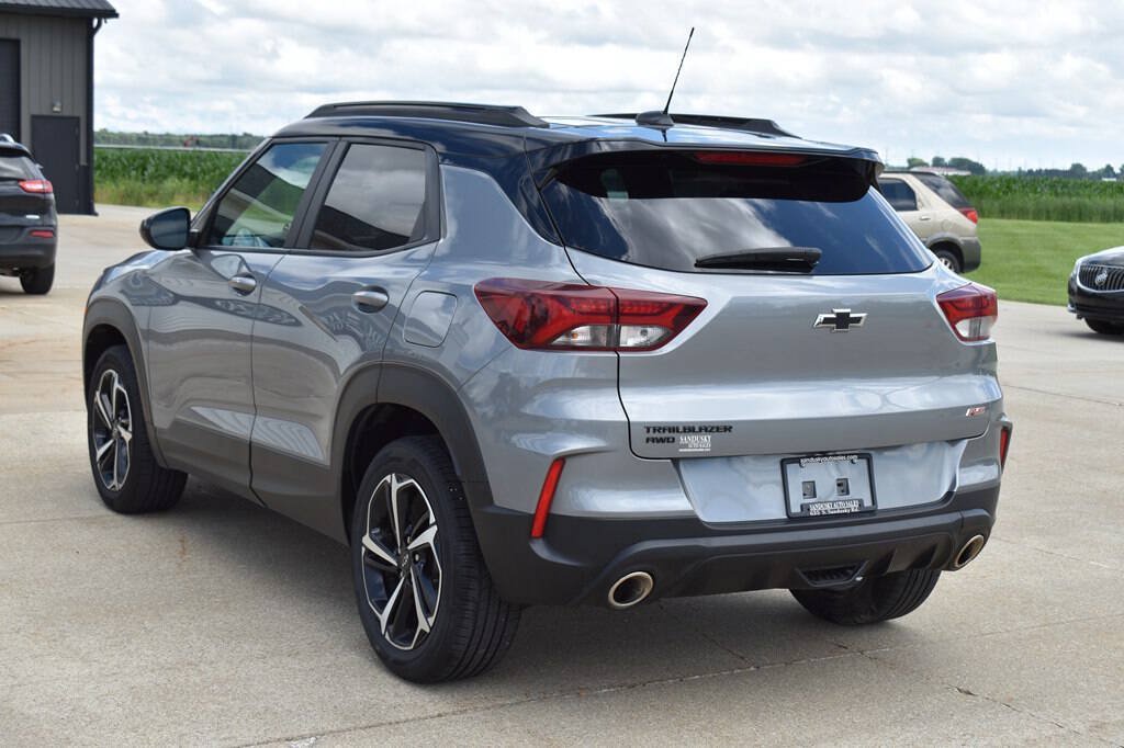 Used 2023 Chevrolet TrailBlazer RS w/ Sun and Liftgate Package AWD/4WD image 5