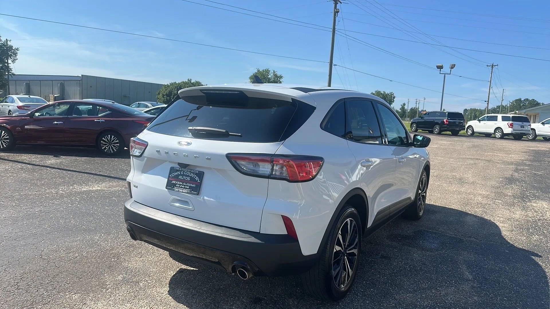 Used 2022 Ford Escape SE w/ SE Sport Appearance Package FWD image 5