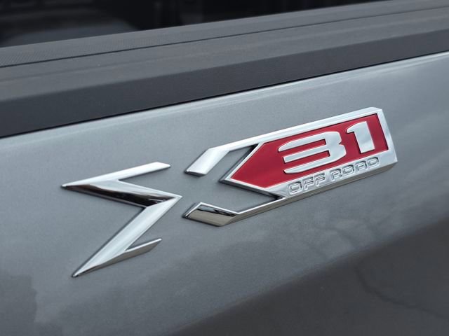 New 2026 GMC Sierra 1500 SLT image 21