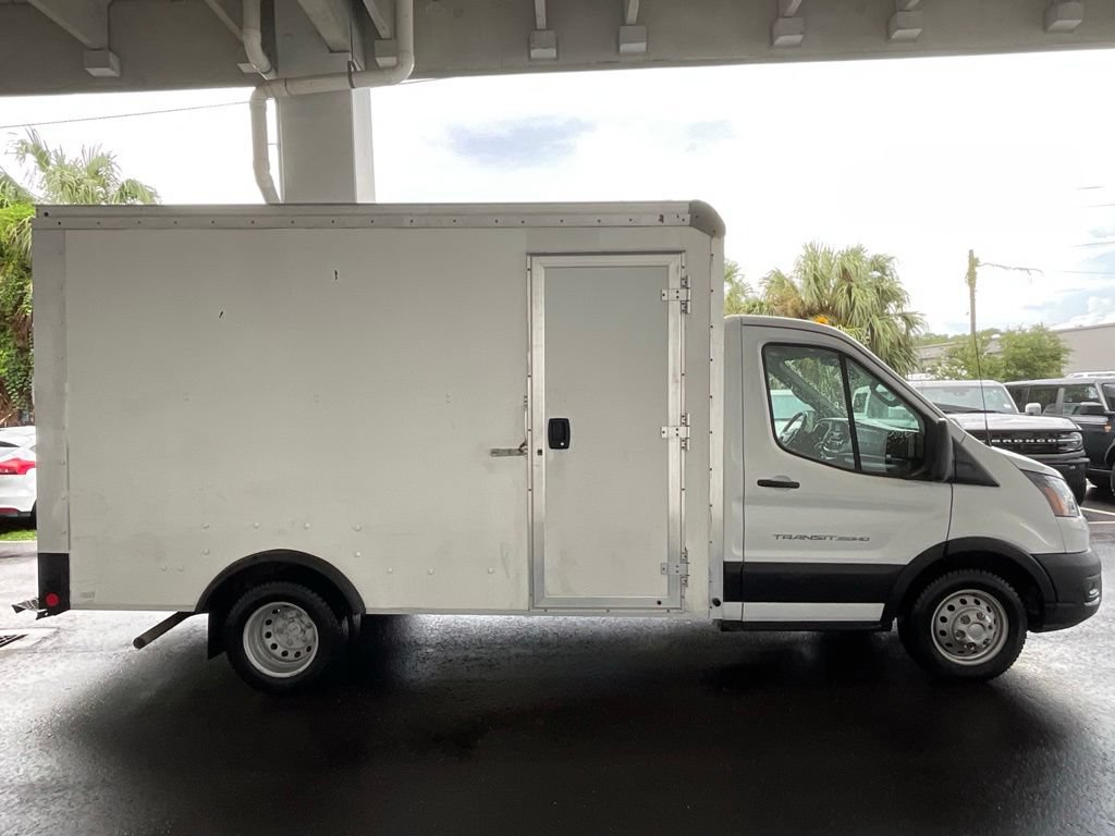 Used 2022 Ford Transit 350 DRW RWD image 2