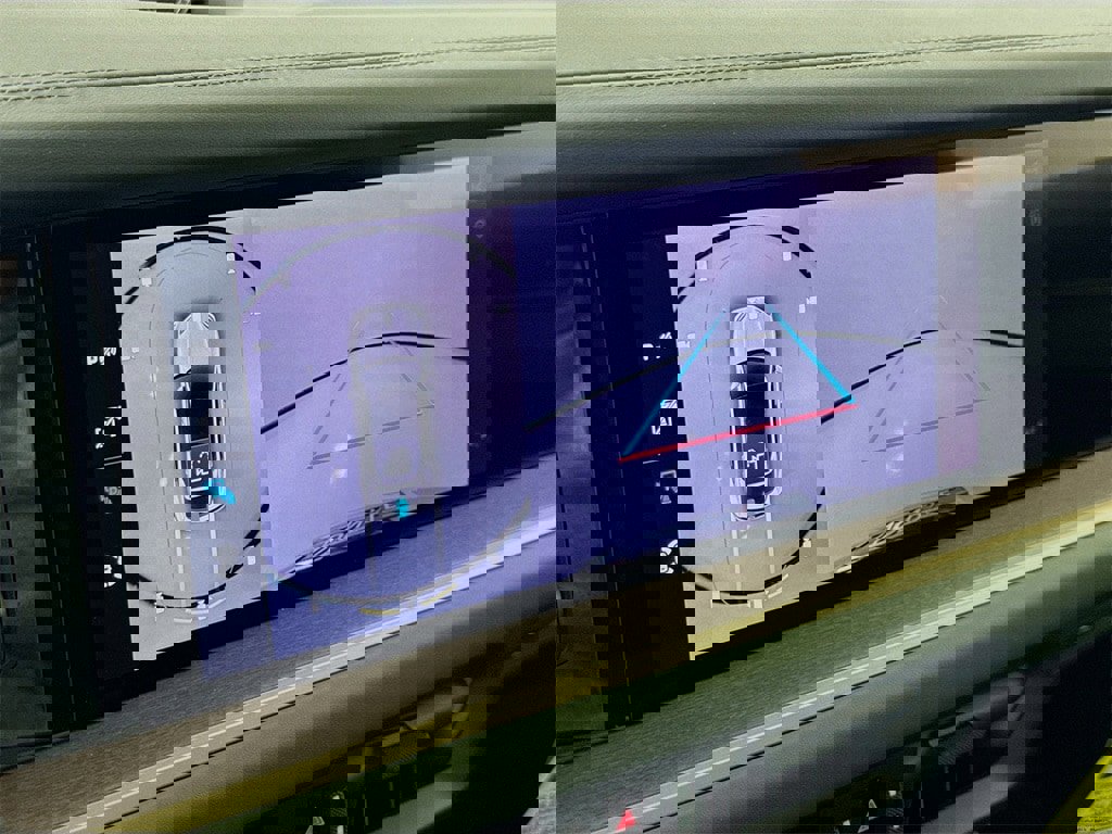 New 2026 Porsche Cayenne image 21