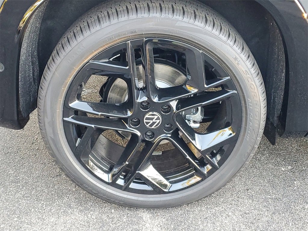 New 2026 Volkswagen Tiguan SE R-Line image 7