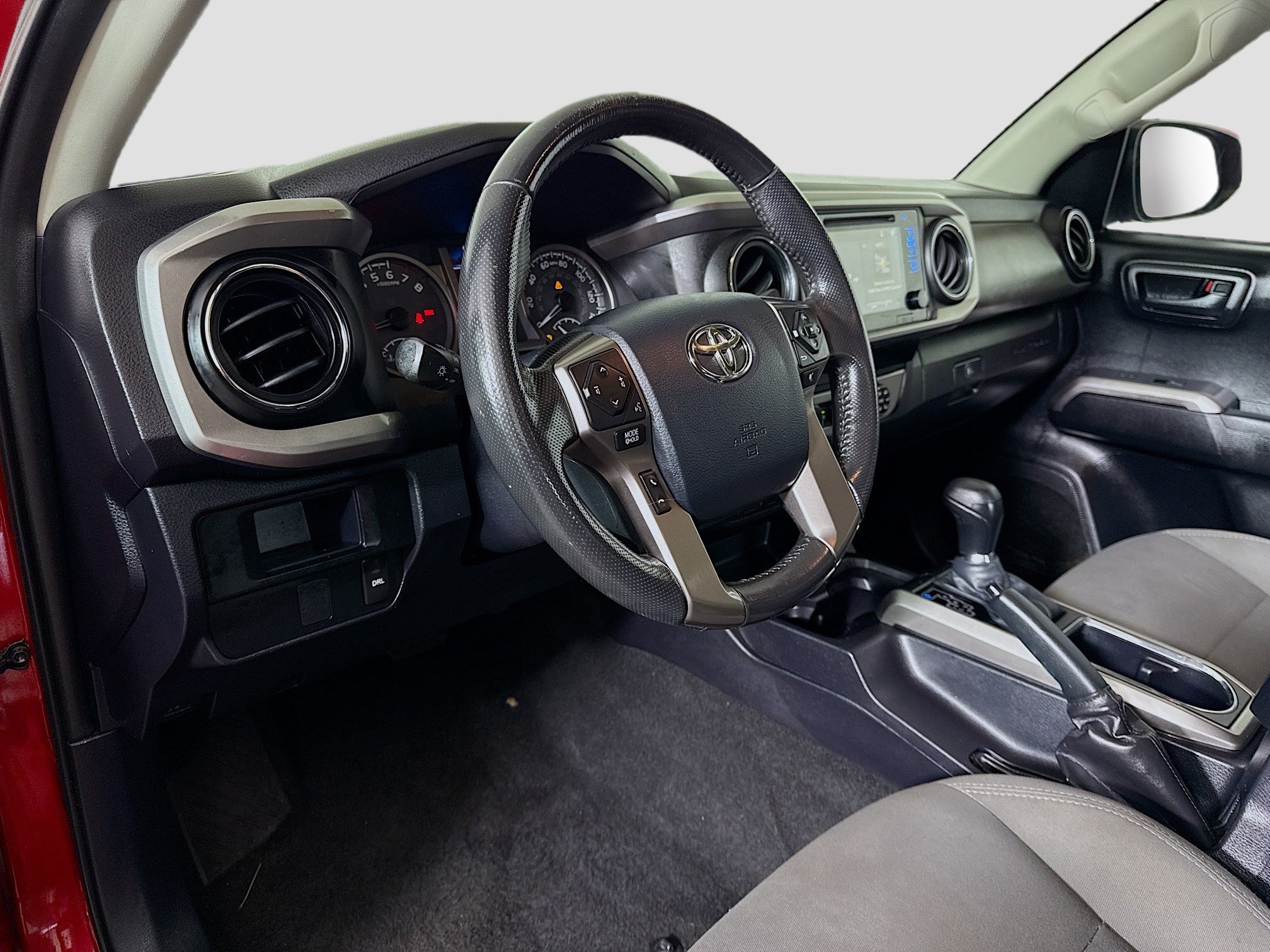 Used 2017 Toyota Tacoma SR5 w/ Tow Package RWD image 22