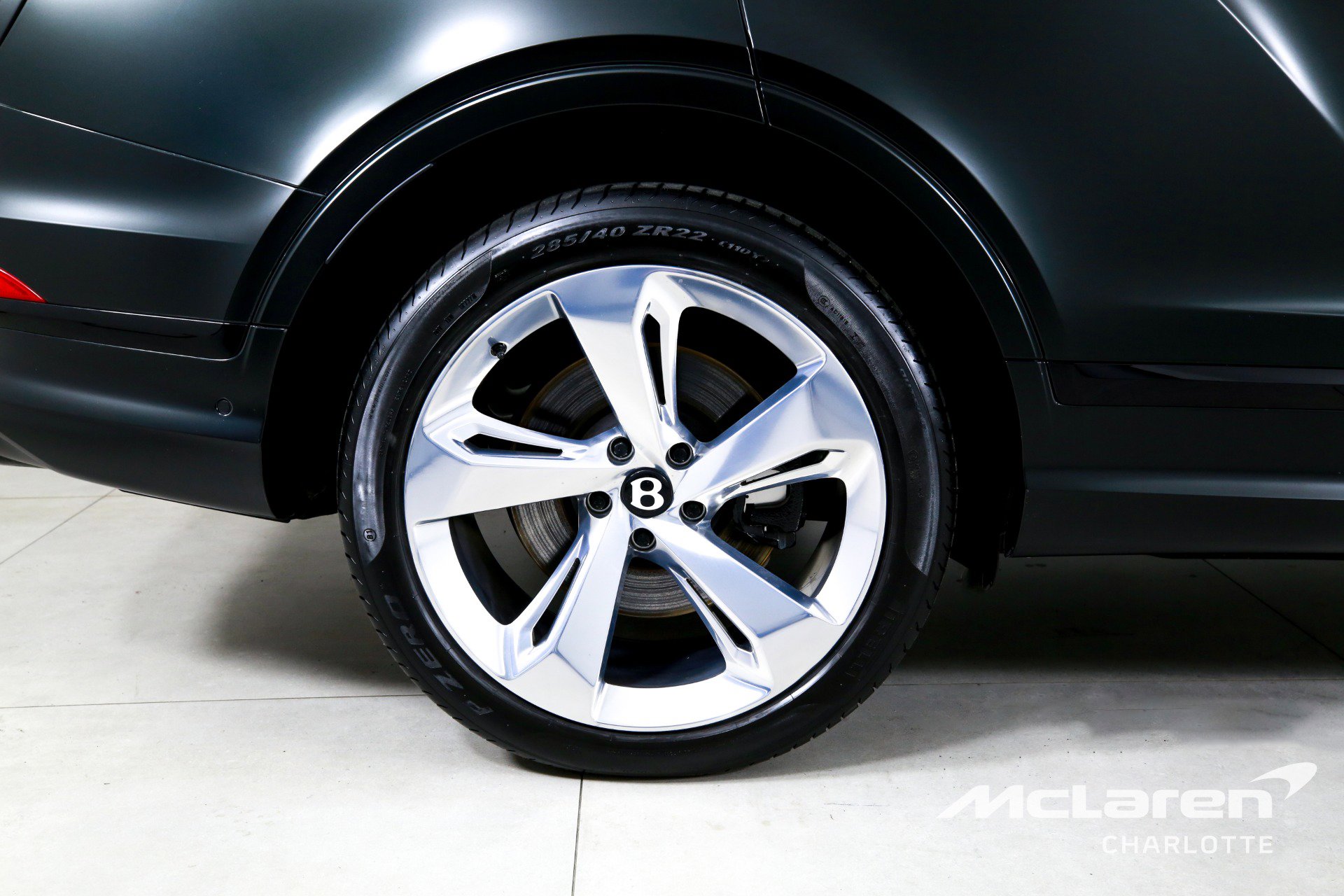 Used 2023 Bentley Bentayga Extended Wheelbase image 36
