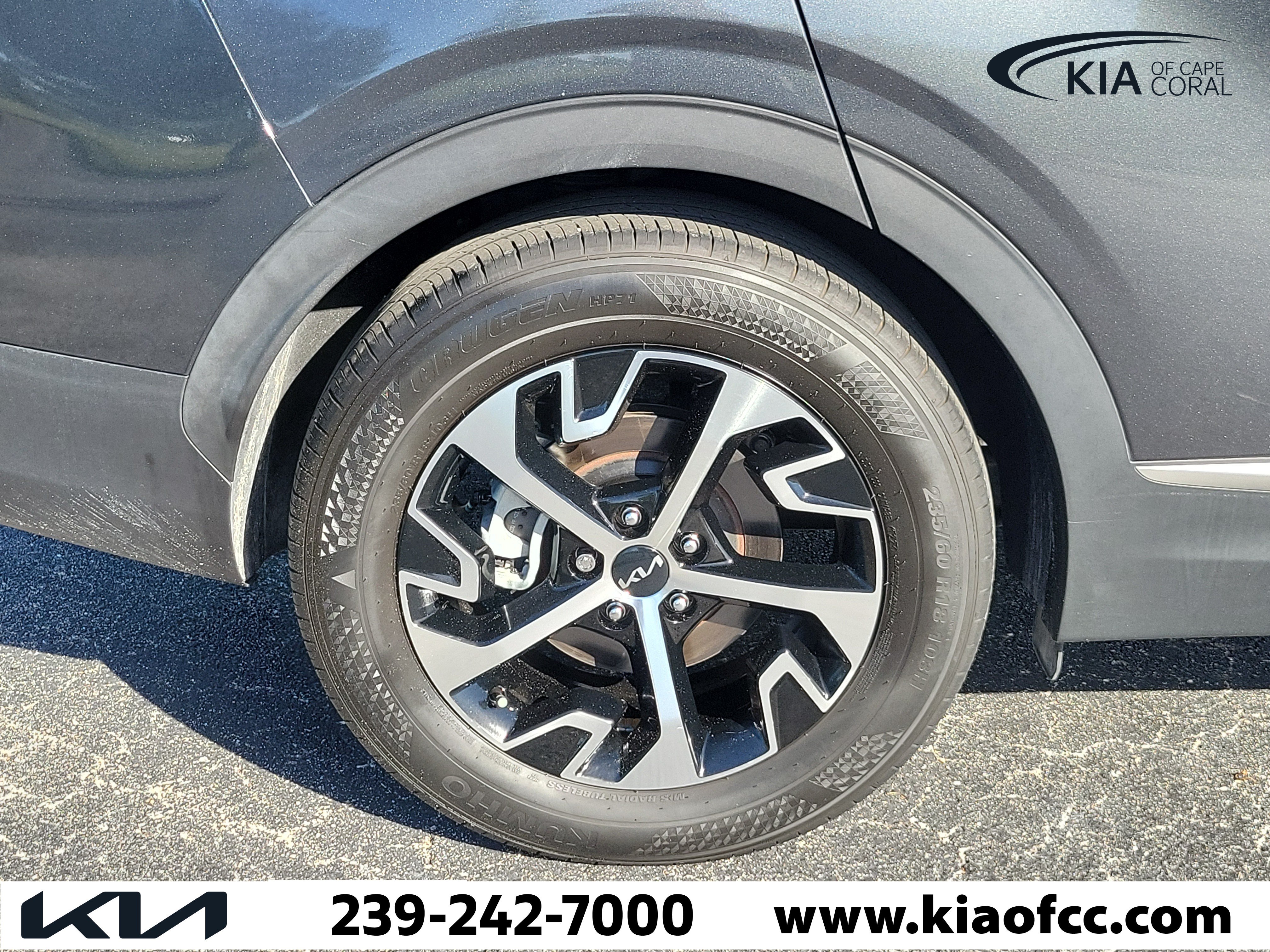 Certified 2024 Kia Sportage EX FWD image 9
