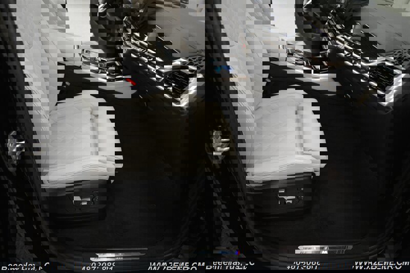 Used 2024 BMW X5 xDrive40i w/ M Sport Package image 19