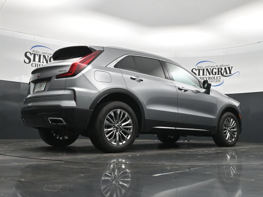 Used 2025 Cadillac XT4 Premium Luxury FWD image 32