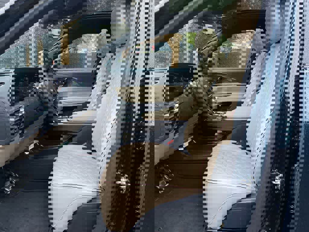 Certified 2025 Cadillac Lyriq Luxury w/ Nappa Leather Package image 14