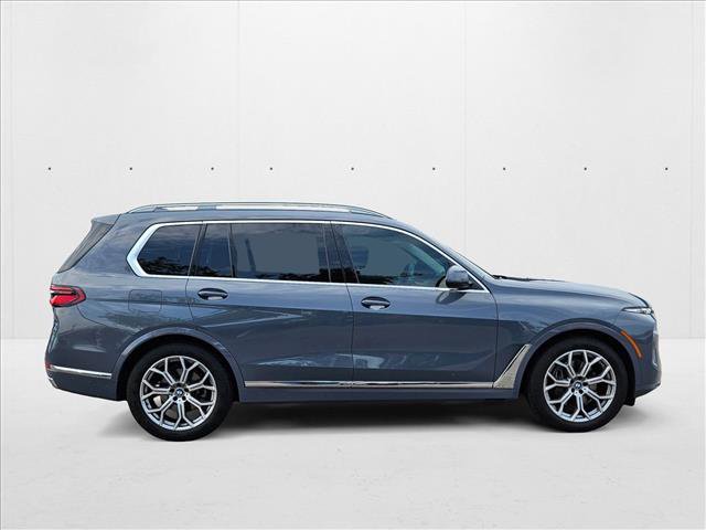 Used 2025 BMW X7 xDrive40i image 4