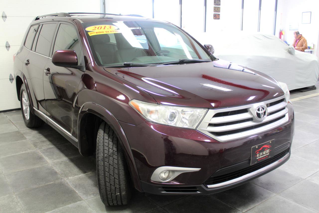 Used 2013 Toyota Highlander SE FWD image 3