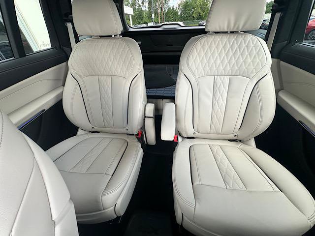 Used 2026 BMW X7 xDrive40i w/ Executive Package AWD/4WD image 31