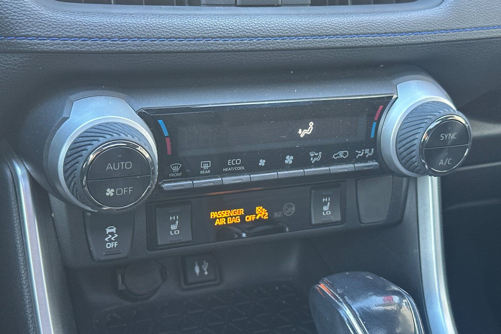 Used 2019 Toyota RAV4 XSE w/ XSE Weather Package image 27