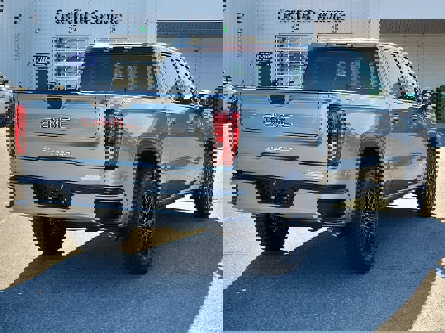 New 2026 GMC Sierra 1500 Elevation image 3