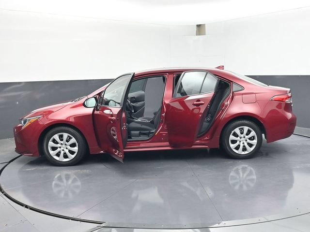 Used 2025 Toyota Corolla LE FWD image 49