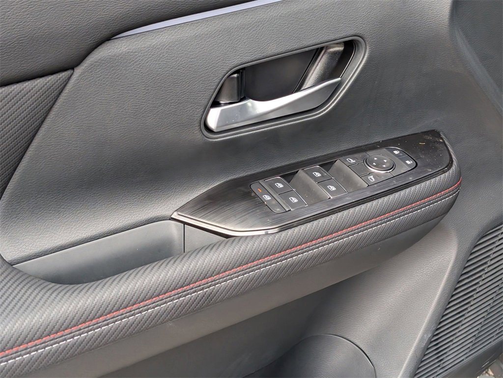 New 2026 Nissan Kicks SR image 16