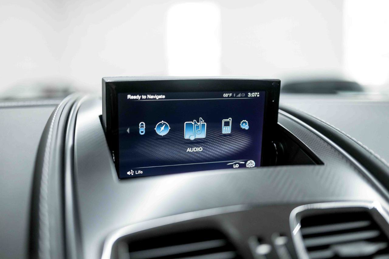 Used 2016 Aston Martin Vanquish Coupe image 48